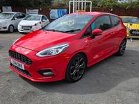Usado Ford Fiesta ST-Line 140 HP (102 kW) 2018 Vermelho Citadino
