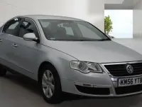 Begagnad VW Passat SE 2006 Silver Sedan