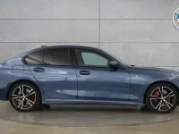 Begagnad BMW 320 M Sport 181 HK (133 kW) 2025 Blå
