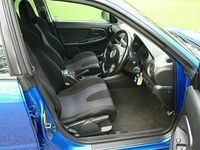Begagnad Subaru Impreza 2002 Halvkombi