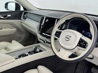 Usado Volvo XC60 Plus 247 HP (181 kW) 2023 Cinzento SUV