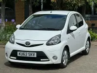 Used Toyota Aygo 68 HP (50 kW) 2012 White Hatchback