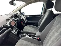 Begagnad VW Touran SEL 150 HK (110 kW) 2021 Blå Minibuss