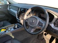 Used Volvo XC60 Momentum 2022 White SUV