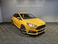 Used Ford Focus ST 185 HP (136 kW) 2017 Yellow Hatchback
