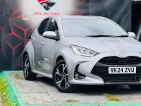 Used Toyota Yaris Hybrid Design 116 HP (85 kW) 2024 Silver Hatchback