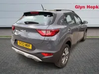 Used Kia Stonic 99 HP (72 kW) 2023 Grey SUV