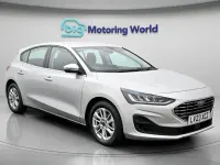 Usado Ford Focus Titanium 125 HP (91 kW) 2023 Prateado Citadino