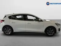 Used Ford Focus Titanium 125 HP (91 kW) 2023 White Hatchback