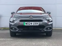 Begagnad Citroën e-C4 100 kW (136 HK) 2024 Grå Halvkombi