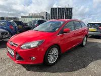 Used Ford Focus Zetec 115 HP (84 kW) 2012 Red Estate