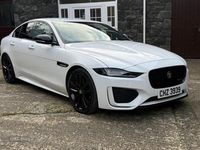 Używany Jaguar XE R-Dynamic 204 KM (150 kW) 2023 Biały Sedan/Limuzyna