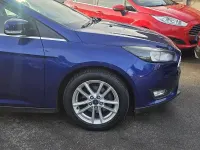 Usado Ford Focus Zetec 125 HP (91 kW) 2016 Azul Citadino