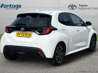 Used Toyota Yaris Design 113 HP (83 kW) 2023 White Hatchback