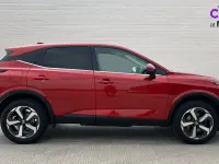 Used Nissan Qashqai N-Connecta 140 HP (102 kW) 2022 Red SUV