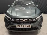 Begagnad Dacia Sandero Expression 91 HK (66 kW) 2024 Grön Halvkombi