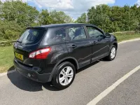 Used Nissan Qashqai Acenta 106 HP (77 kW) 2010 Black SUV
