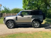 Used Land Rover Defender HSE 250 HP (183 kW) 2023 Silver SUV
