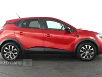 Used Renault Captur Evolution 143 HP (105 kW) 2023 Red SUV