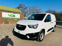 Used Vauxhall Combo Edition 100 HP (73 kW) 2019 White MPV