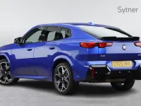 Begagnad BMW X2 Comfort Edition 296 HK (217 kW) 2025 Blå SUV