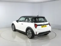 Begagnad Mini Cooper S Hatch 201 HK (147 kW) 2025 Vit Halvkombi