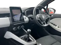 Used Renault Clio Version S 101 HP (74 kW) 2020 Orange Hatchback