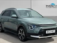 Used Kia Niro 183 HP (134 kW) 2023 Cityscape green metallic SUV