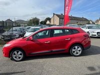 Used Renault Mégane GrandTour Dynamique 110 HP (80 kW) 2011 Red Estate
