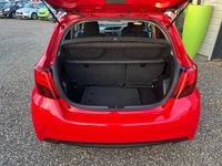 Used Toyota Yaris Sport 99 HP (72 kW) 2015 Red Hatchback