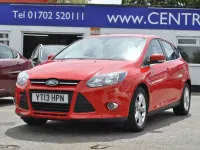 Used Ford Focus Zetec 125 HP (91 kW) 2013 Red Hatchback