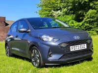 Usado Hyundai i10 Advanced 66 HP (48 kW) 2024 Cinzento Citadino