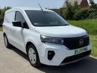 Usado Nissan Townstar Tekna 89 kW (122 HP) 2023 Branco Van