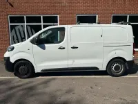 Begagnad Peugeot Expert S 100 HK (73 kW) 2020 Vit Van