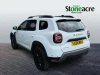 Used Dacia Duster Extreme 98 HP (72 kW) 2024 White SUV