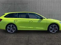 Used Skoda Octavia vRS 180 HP (132 kW) 2023 Hyper green Estate