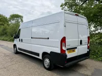 Usado Citroën Relay 140 CV (102 kW) 2023 Blanco Van