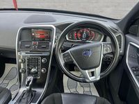 Used Volvo XC60 R-Design 220 HP (161 kW) 2015 Grey SUV