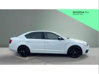 Używany Skoda Octavia vRS 184 KM (135 kW) 2017 Biały Hatchback
