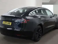 Usado Tesla Model 3 Standard Range 239 kW (325 HP) 2019 Preto Sedan