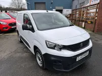 Used Peugeot Partner Premium 131 HP (96 kW) 2023 White MPV