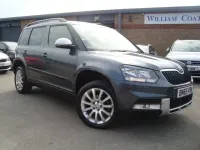Usado Skoda Yeti SE 110 CV (80 kW) 2015 Gris SUV