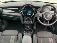 Usado Mini Cooper S Classic 176 HP (129 kW) 2022 Prateado Citadino