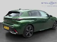 Used Peugeot 308 GT 129 HP (94 kW) 2023 Green Hatchback