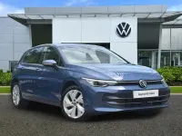 Used VW Golf VIII Style 147 HP (108 kW) 2024 Blue Hatchback