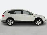Second-hand VW Tiguan Allspace Life 150 CP (110 kW) 2023 Alb SUV