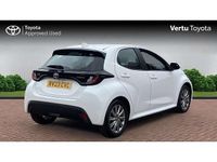 Used Toyota Yaris Hybrid 116 HP (85 kW) 2023 White Hatchback