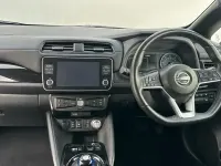 Usado Nissan Leaf N-Connecta 110 kW (150 HP) 2023 Cinzento Citadino