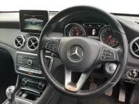 Usado Mercedes GLA200 Executive 156 HP (114 kW) 2018 Cinzento SUV