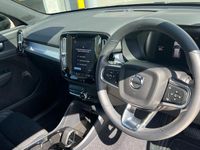 Usado Volvo XC40 Plus 163 CV (119 kW) 2025 Negro SUV